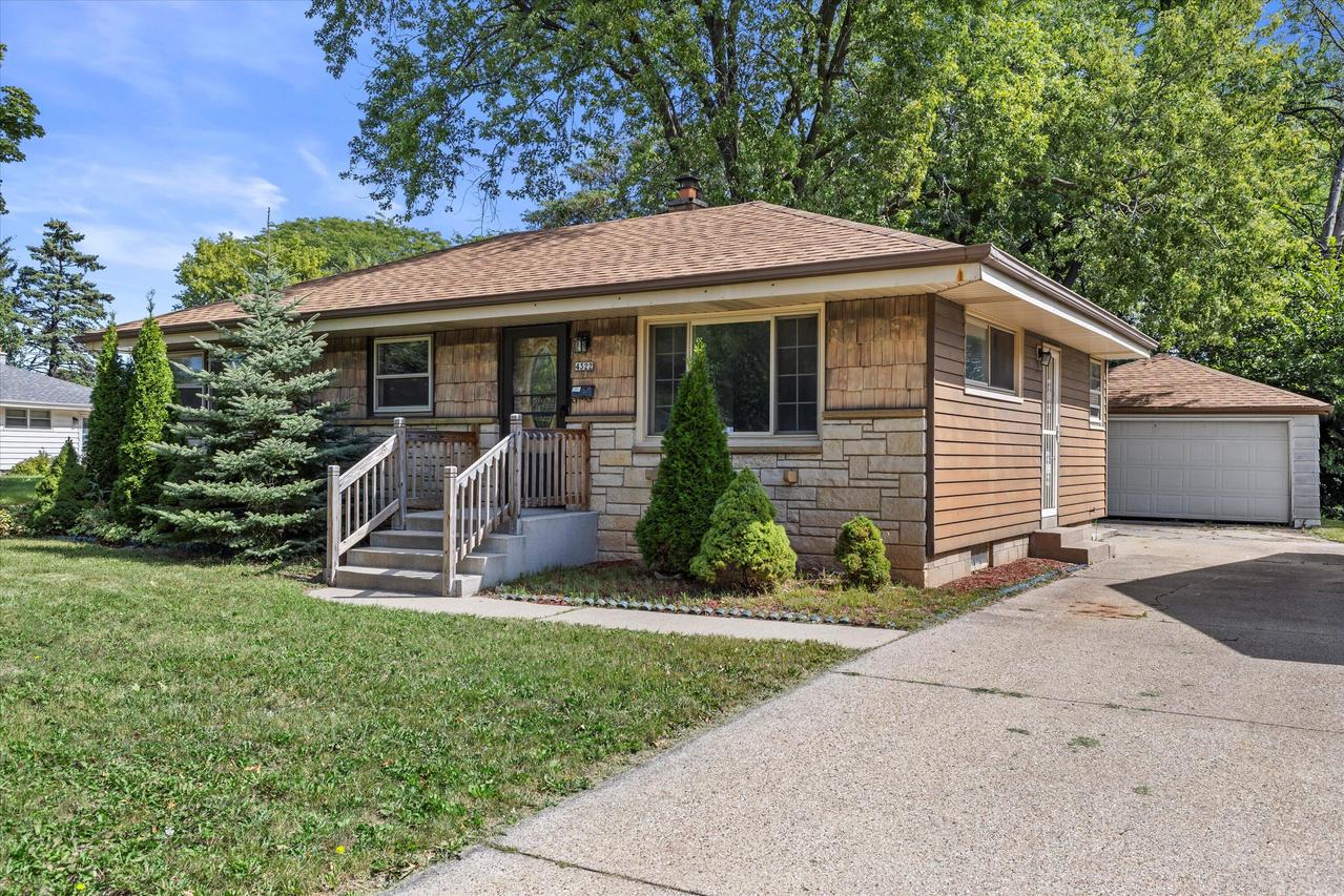 4322 N 81st St, Milwaukee, WI 53222