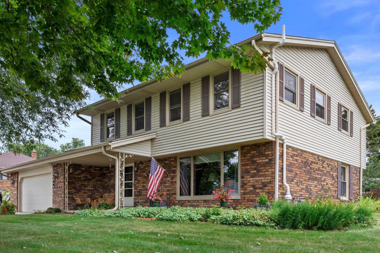 4700 N 186th St, Brookfield, WI 53045