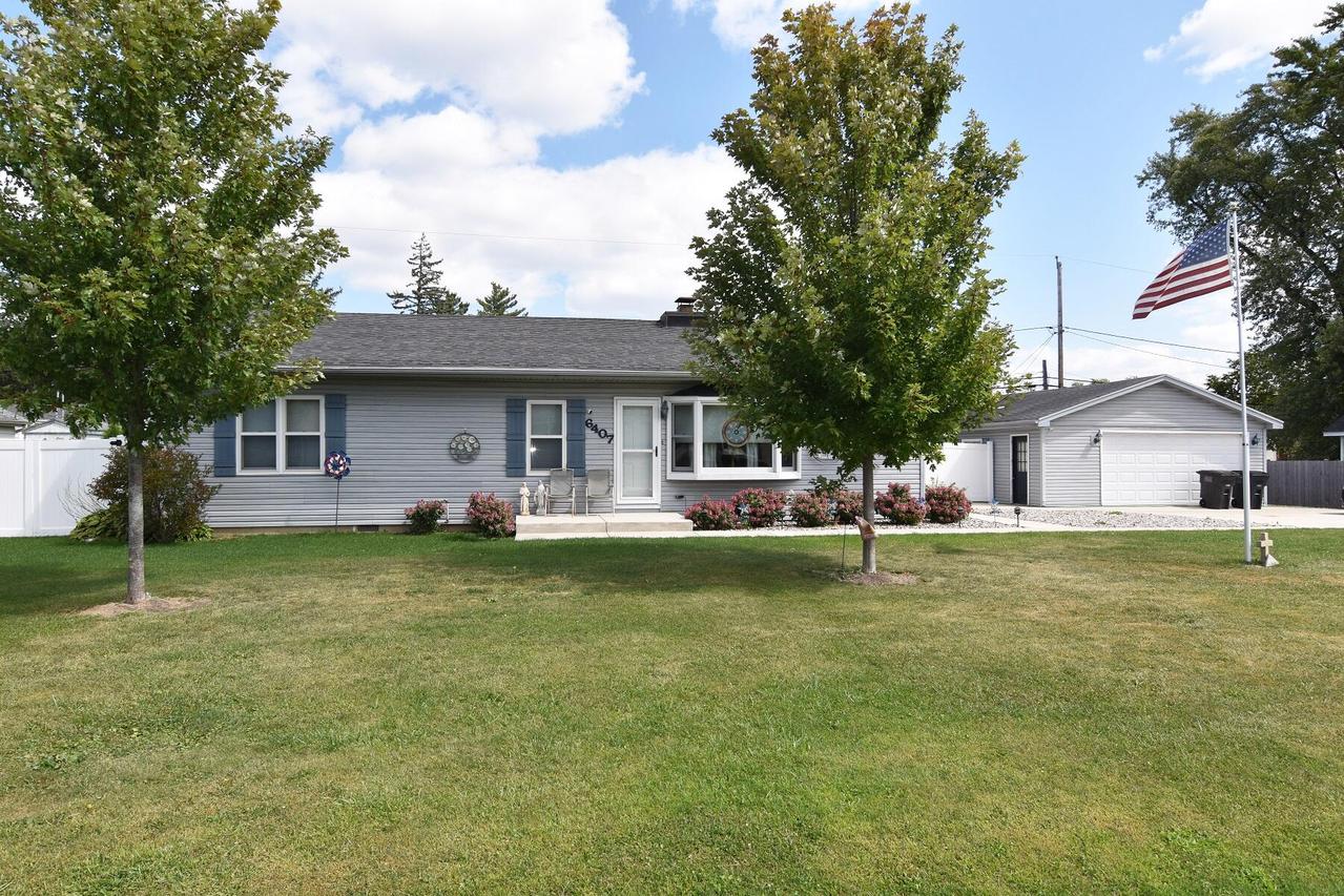 6407 247th Ave, Paddock Lake, WI 53168