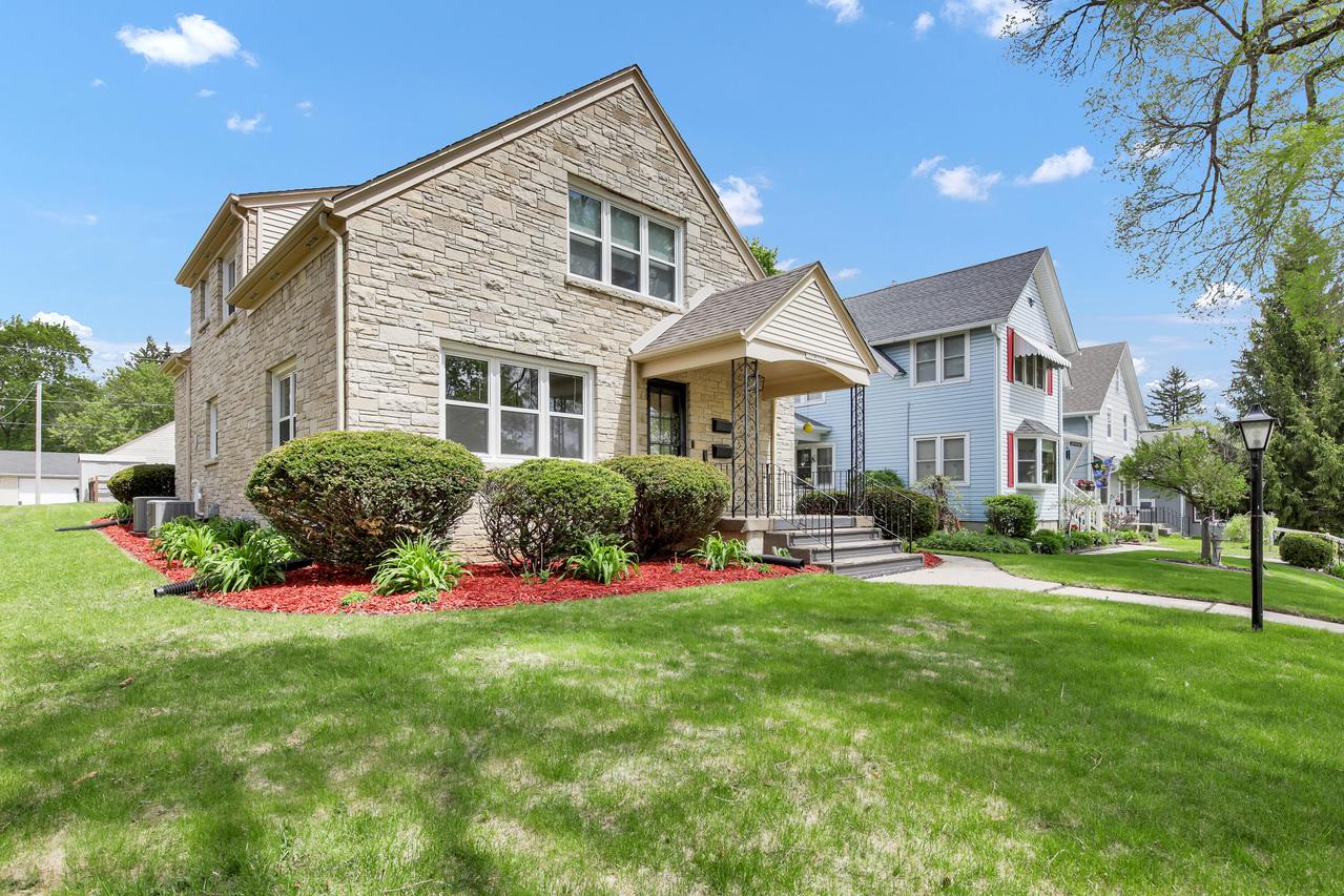 1066 Poplar St #1066A, West Bend, WI 53095