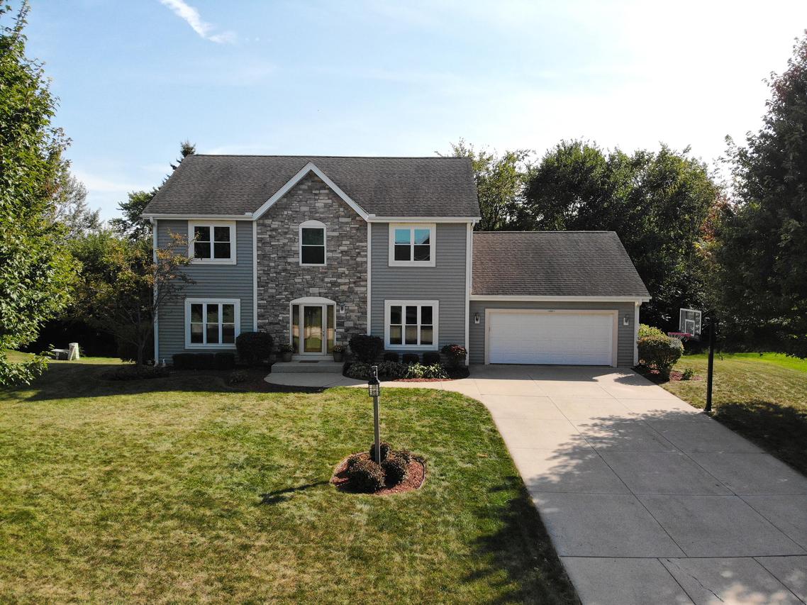 3091 W Yorkshire Cir, Franklin, WI 53132