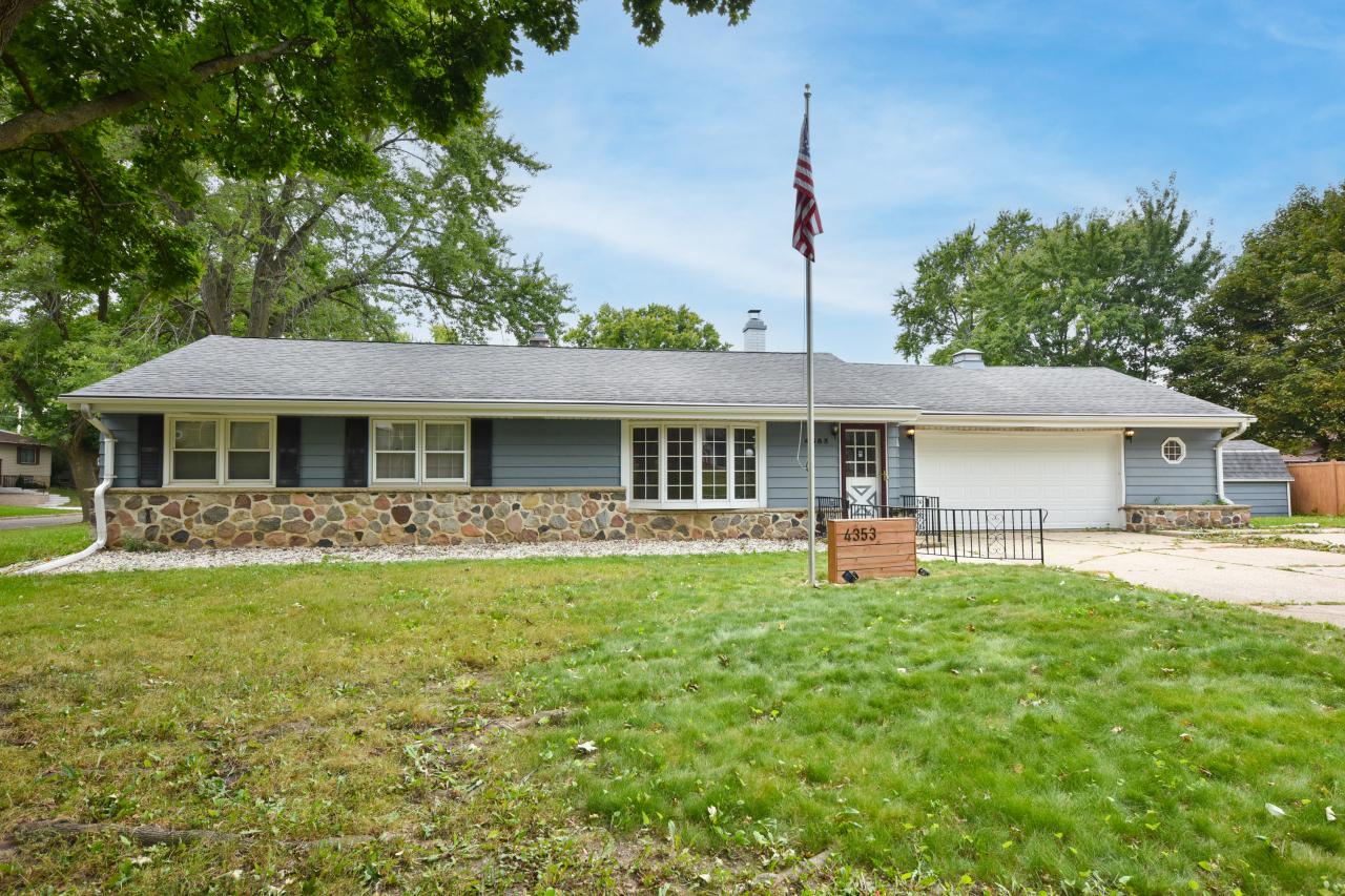 4353 N 94th St, Wauwatosa, WI 53222