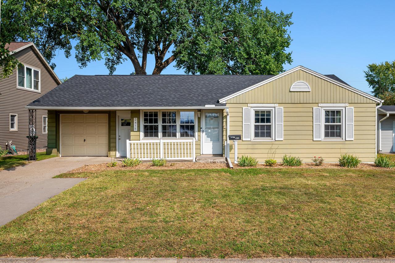 2415 S Losey Blvd, La Crosse, WI 54601