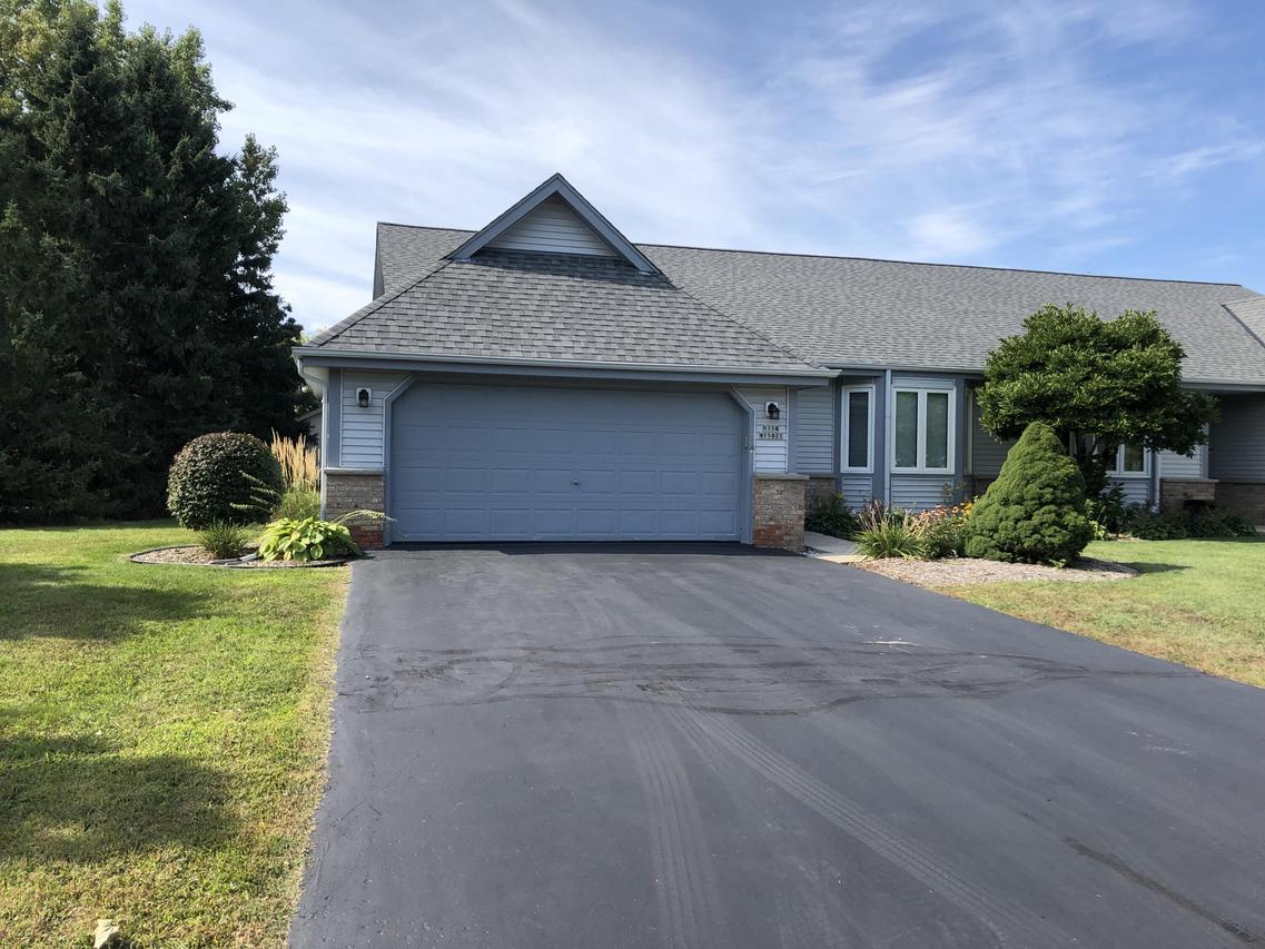 N114W15821 Hilbert Ln, Germantown, WI 53022