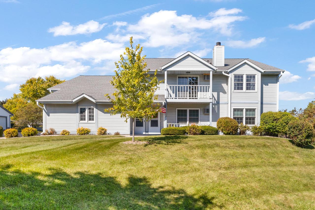 600 Barrington Ct #A, West Bend, WI 53095