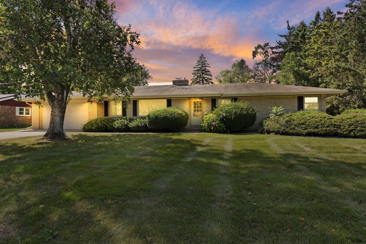 4244 Pennington Ln, Mount Pleasant, WI 53403