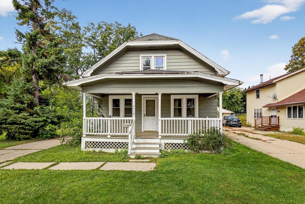 5113 N 55th St, Milwaukee, WI 53218