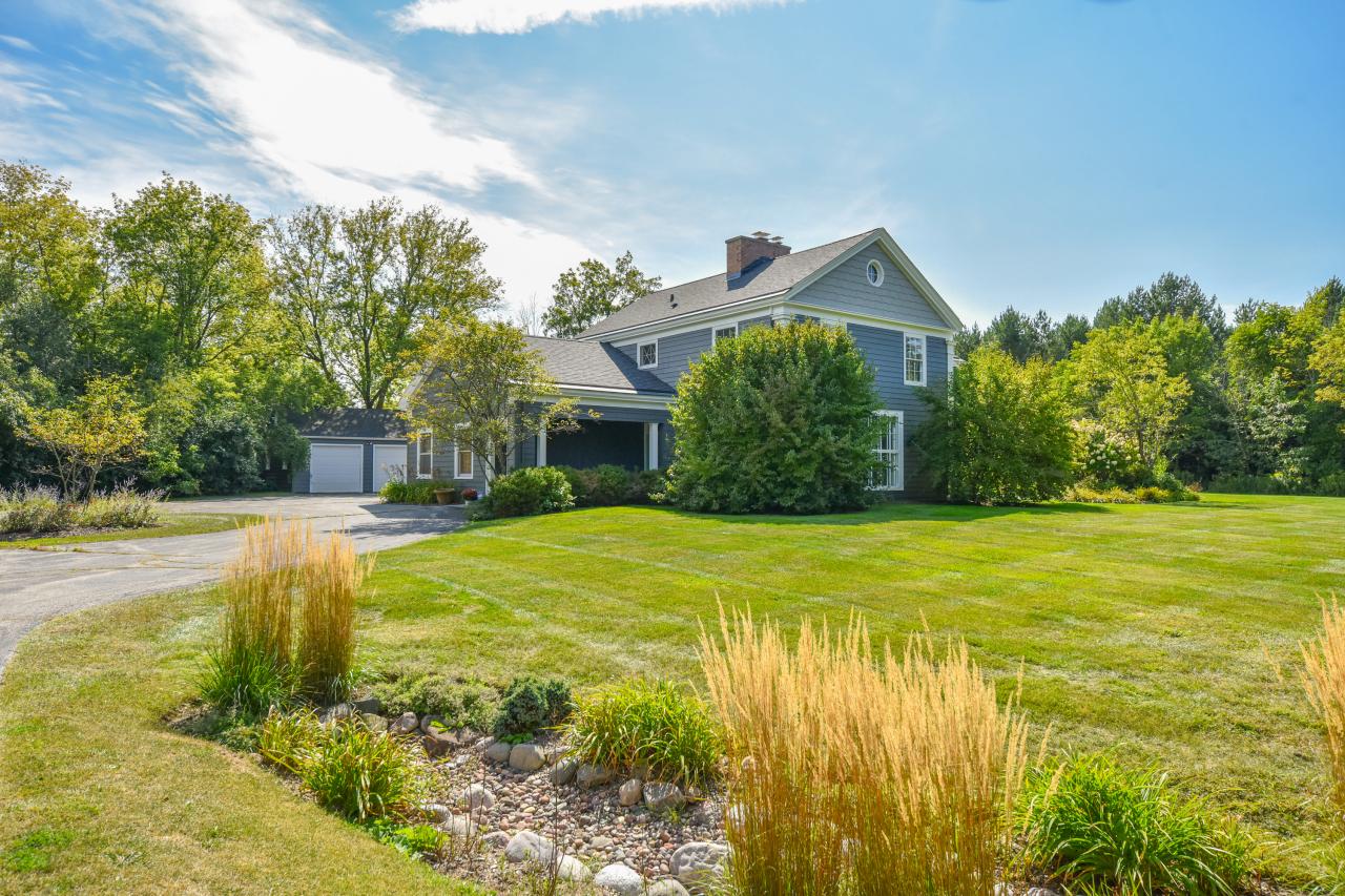 705 W Bradley Rd, River Hills, WI 53217
