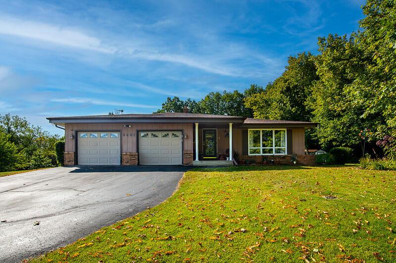 6401 Running Horse Rd, Caledonia, WI 53402