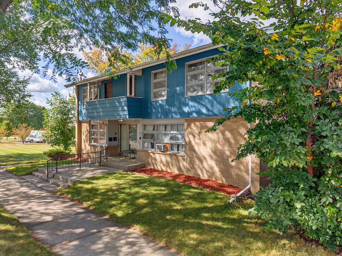 3456 E Plankinton Ave, Cudahy, WI 53110