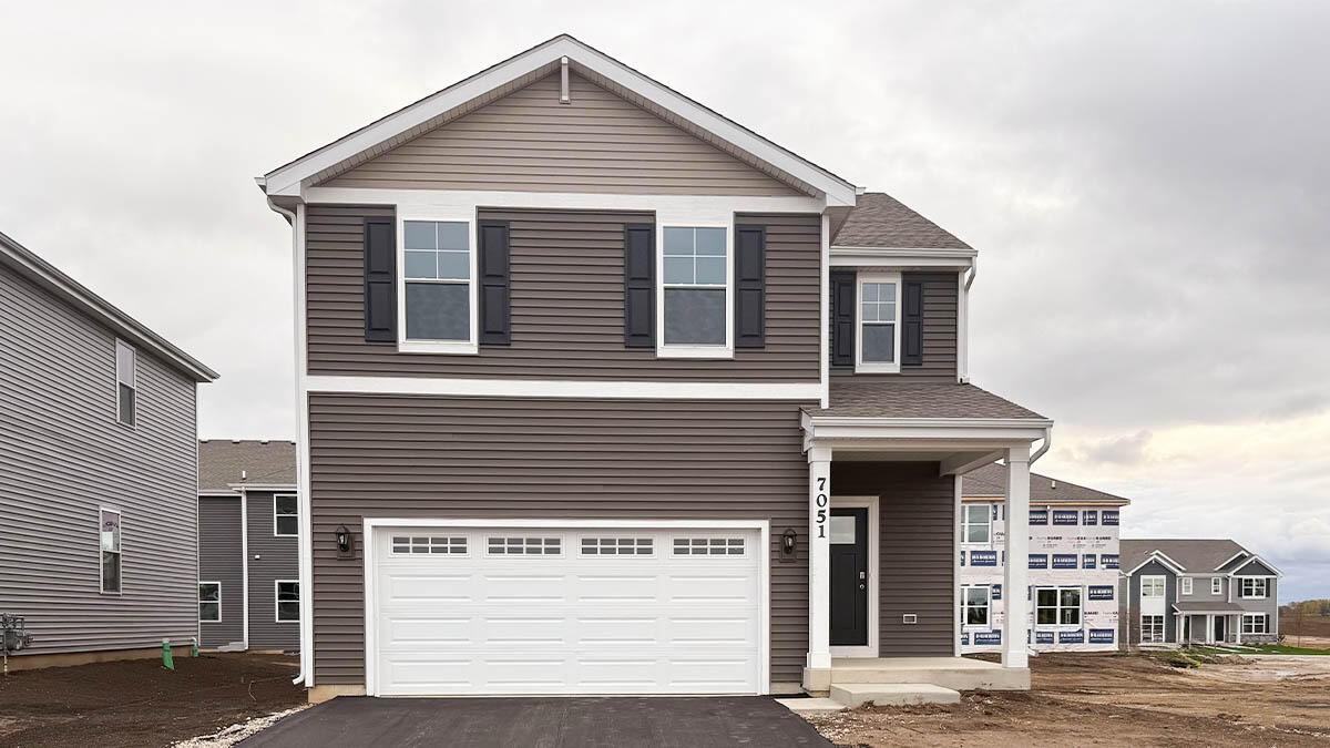 7051 Oakmont Rd, Mount Pleasant, WI 53403