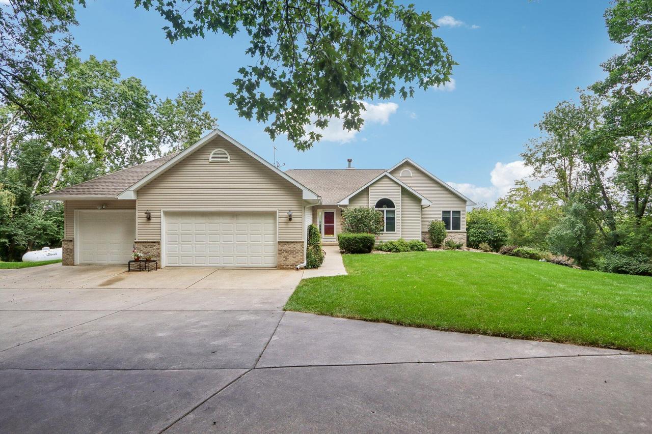 1778 Strawberry Rd, Cottage Grove, WI 53531