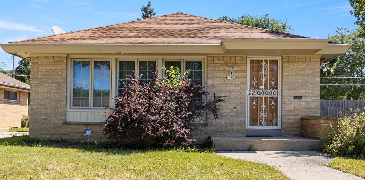 4102 N 89th St., Milwaukee, WI 53222