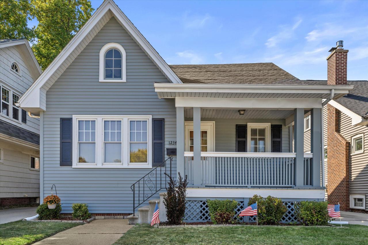 1234 West Lawn Ave, Racine, WI 53405