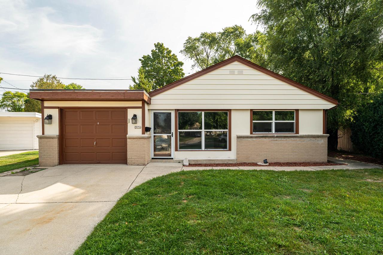 2836 S 56th Ct, Milwaukee, WI 53219