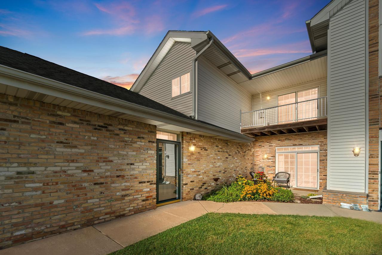 4237 Taylor Harbor #6, Mount Pleasant, WI 53403