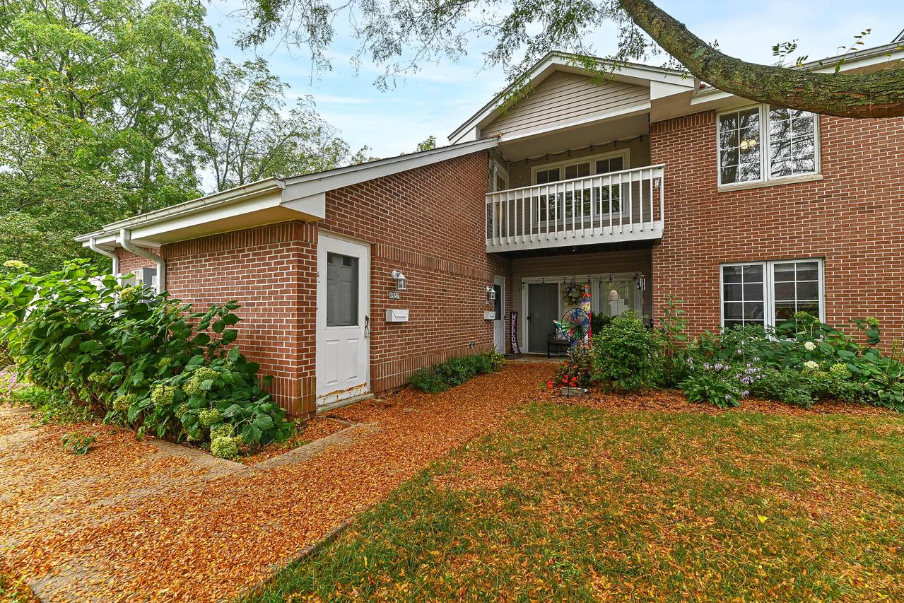 8957 Woodbridge Dr, Greendale, WI 53129