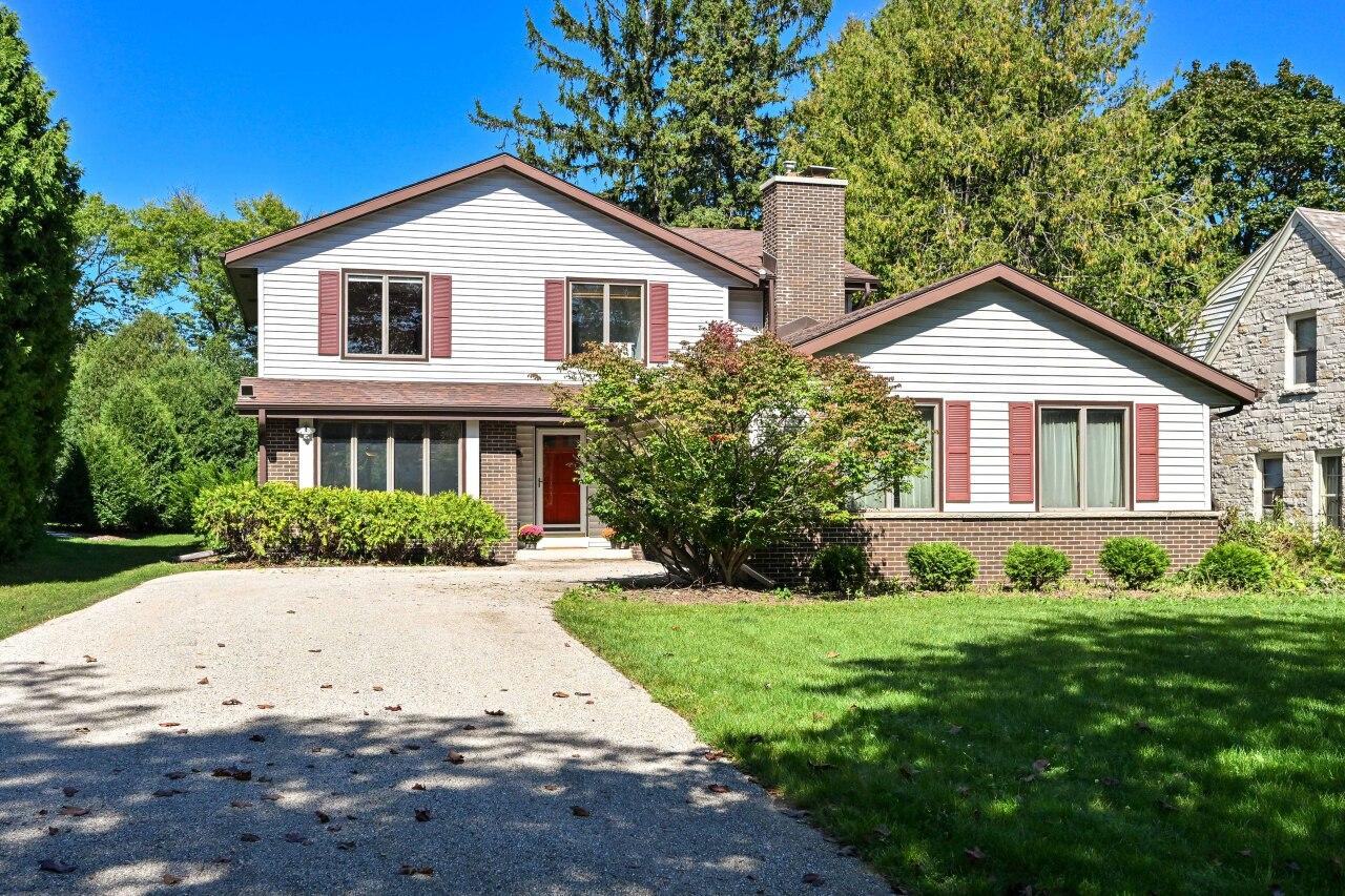 502 E Bradley Rd, Fox Point, WI 53217