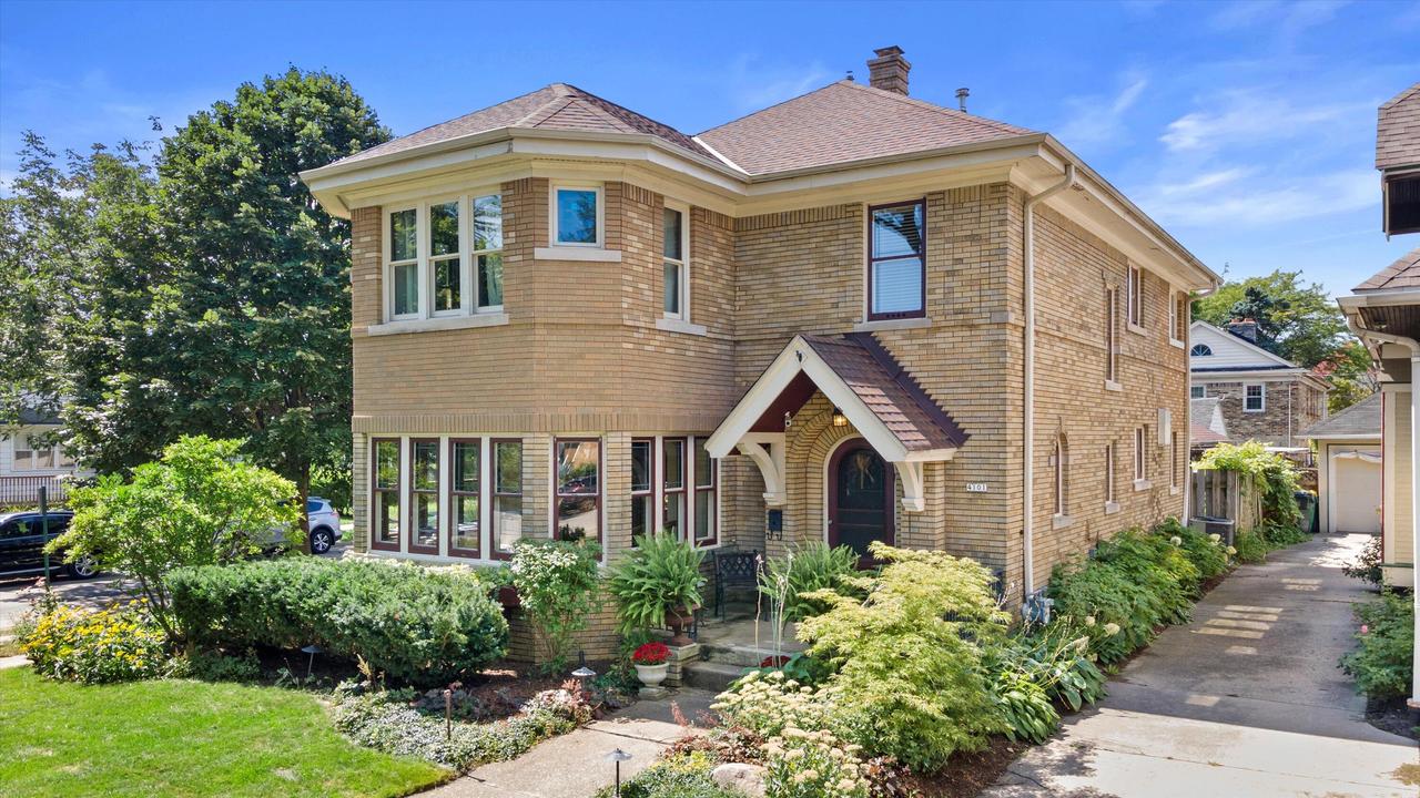 4101 N Morris Blvd, Shorewood, WI 53211