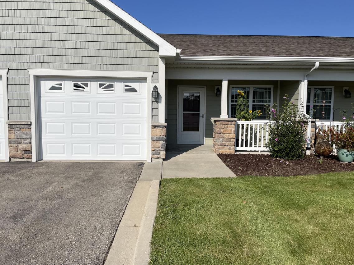 2840 21st St #24, Kenosha, WI 53140