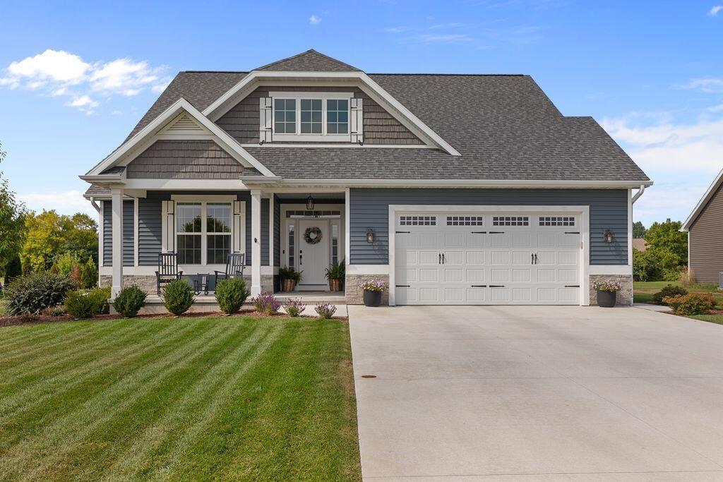 3434 Windridge Ln, Sheboygan, WI 53083