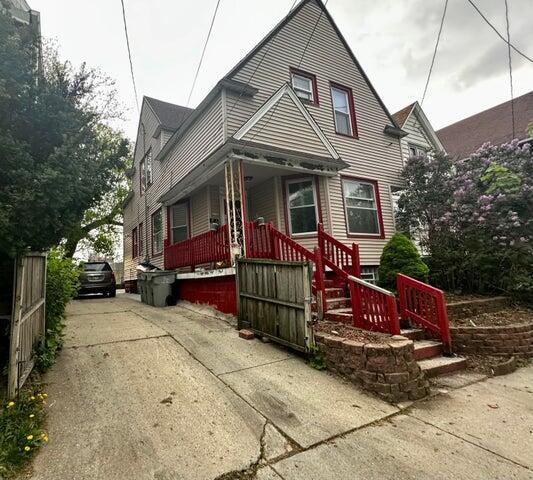 3735 W Kilbourn Ave, Milwaukee, WI 53208