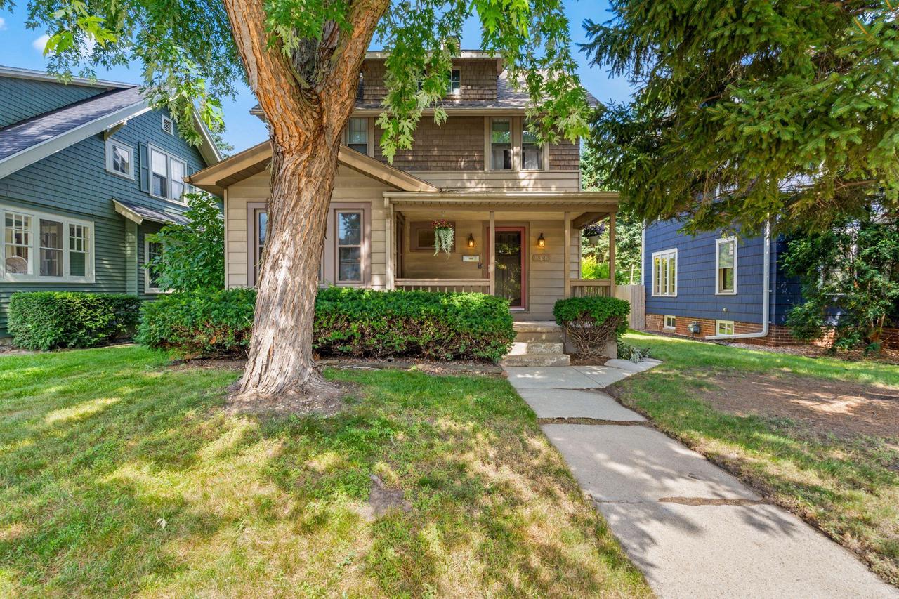 8358 Watertown Plank Rd, Wauwatosa, WI 53213