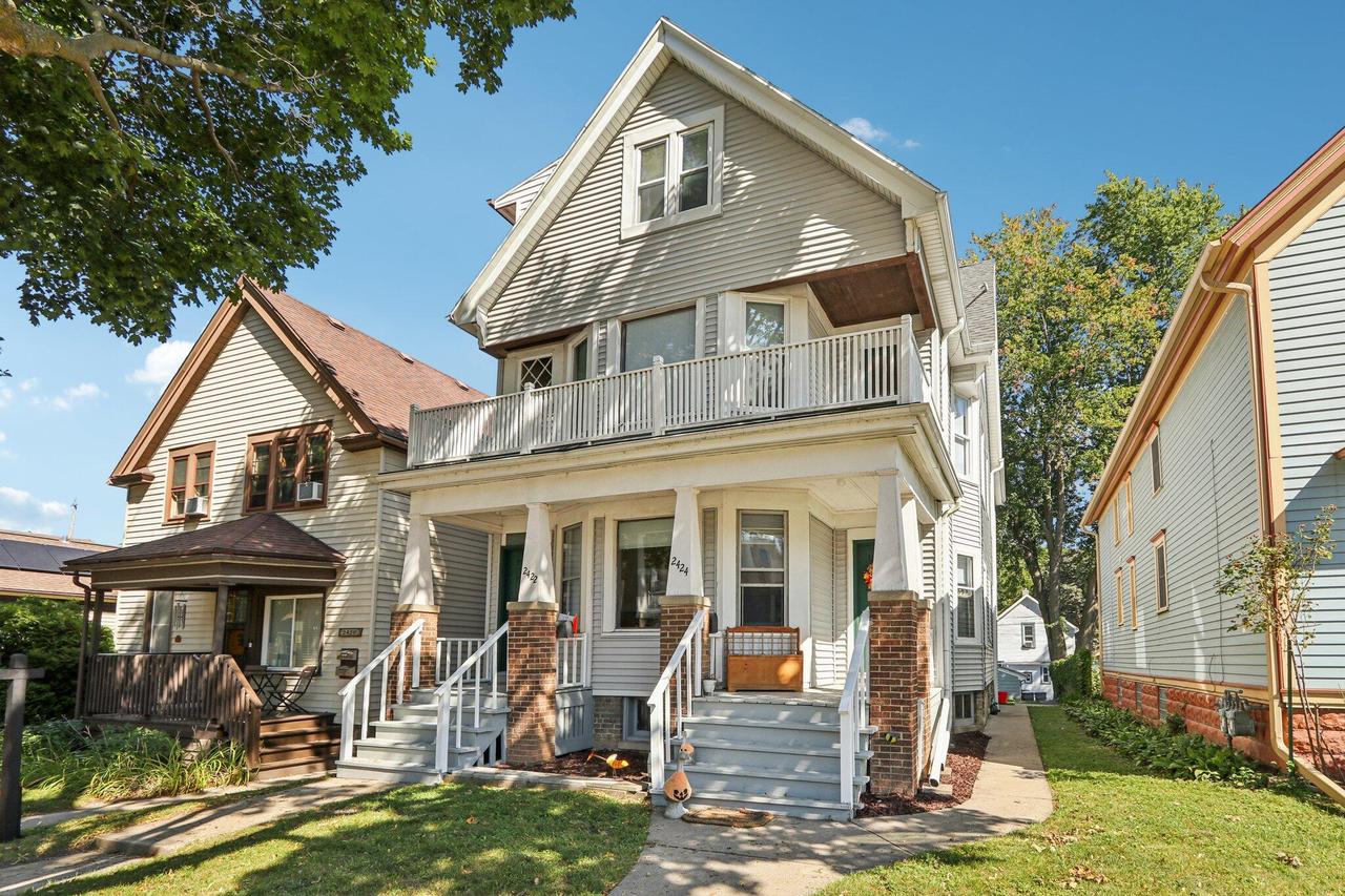 2422 S Woodward St #2424, Milwaukee, WI 53207