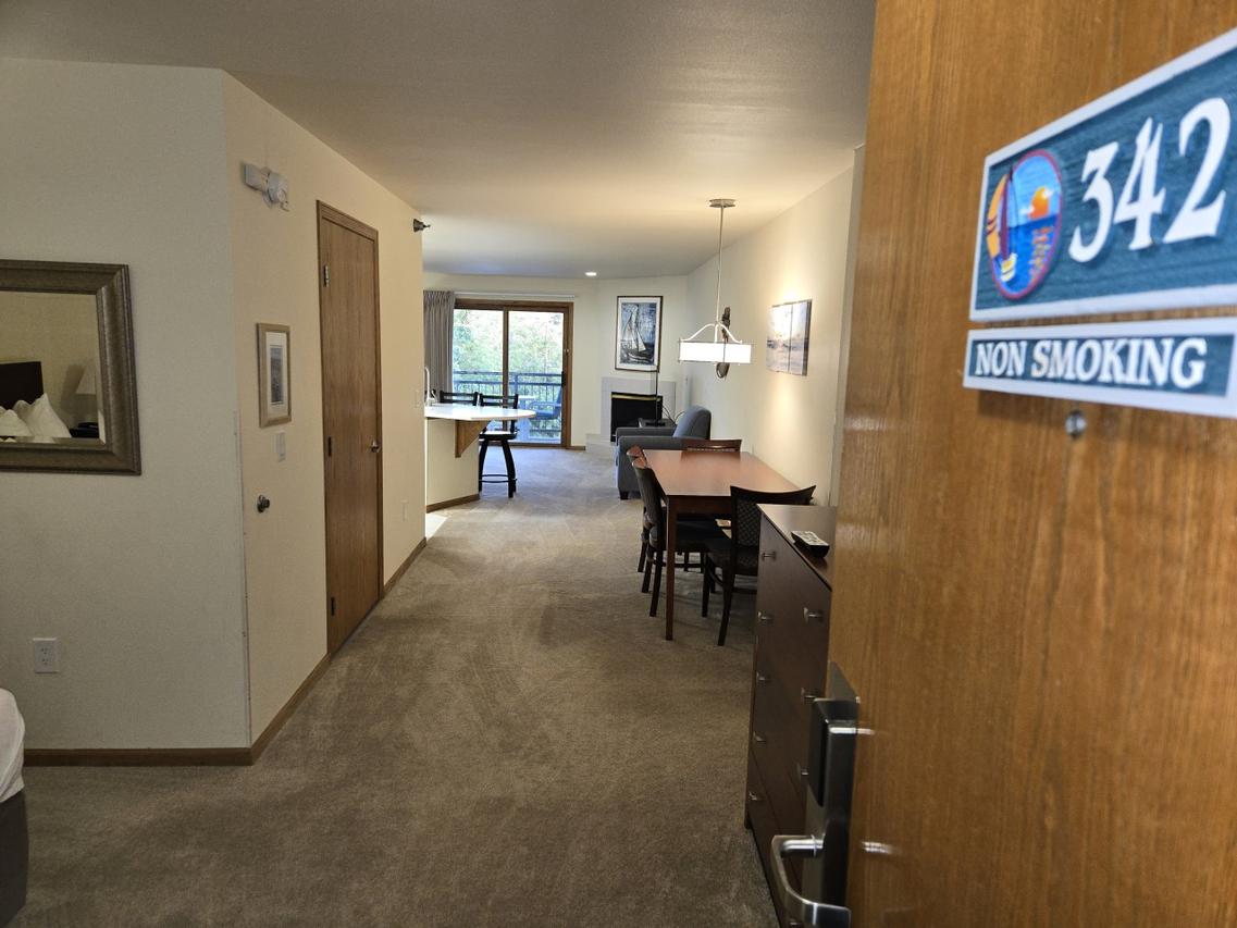 111 Center St #342, Lake Geneva, WI 53147