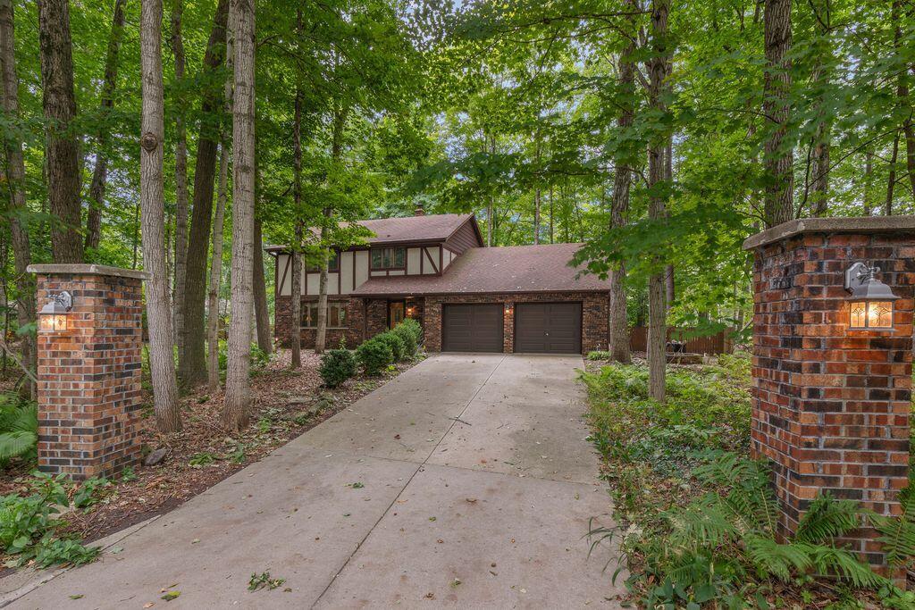 5405 Pinecrest Cir, Wilson, WI 53081
