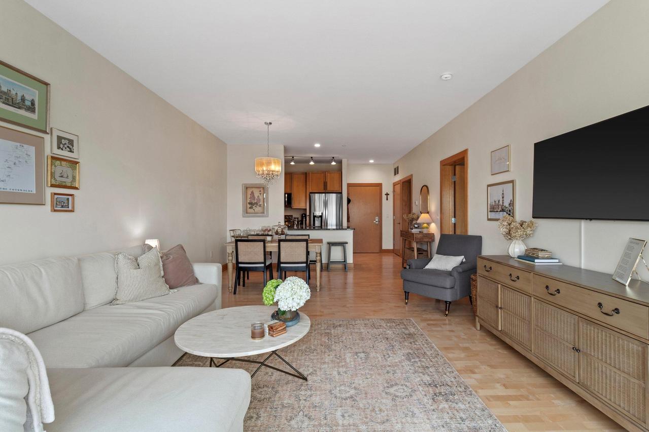 1550 E Royall Pl #505, Milwaukee, WI 53202
