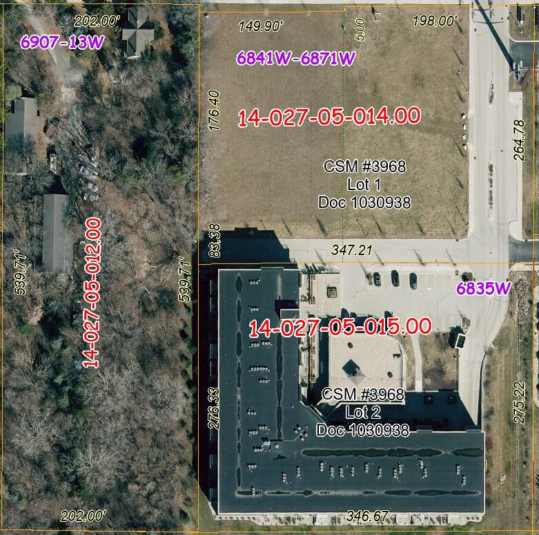6841-6907 W Mequon Rd, Mequon, WI 53092
