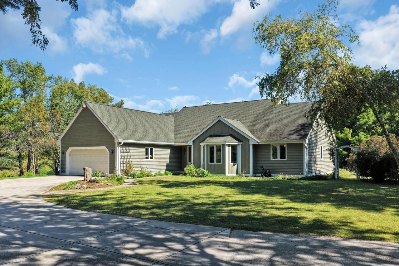 N8640 Stringers Bridge, East Troy, WI 53120