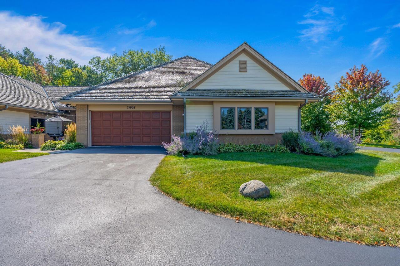 21905 W North Ave, Brookfield, WI 53045