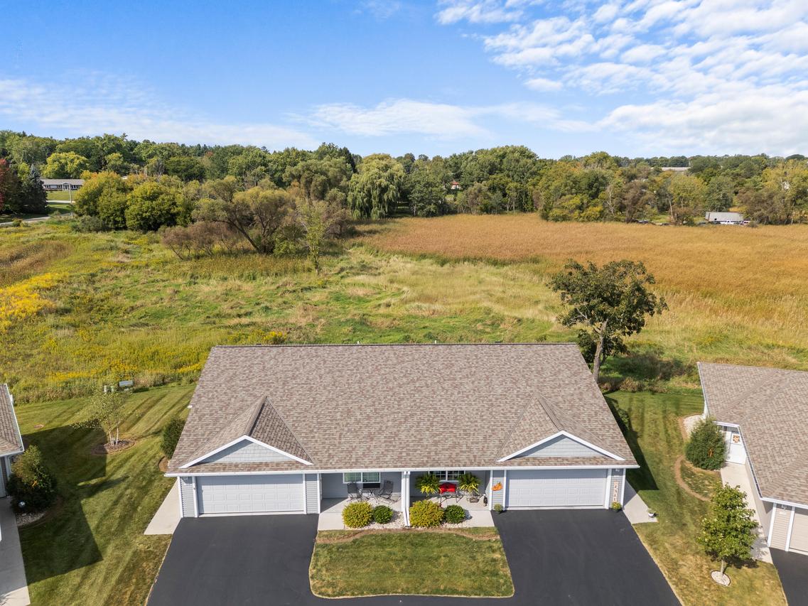 1357 S Wilson Ave, Hartford, WI 53027