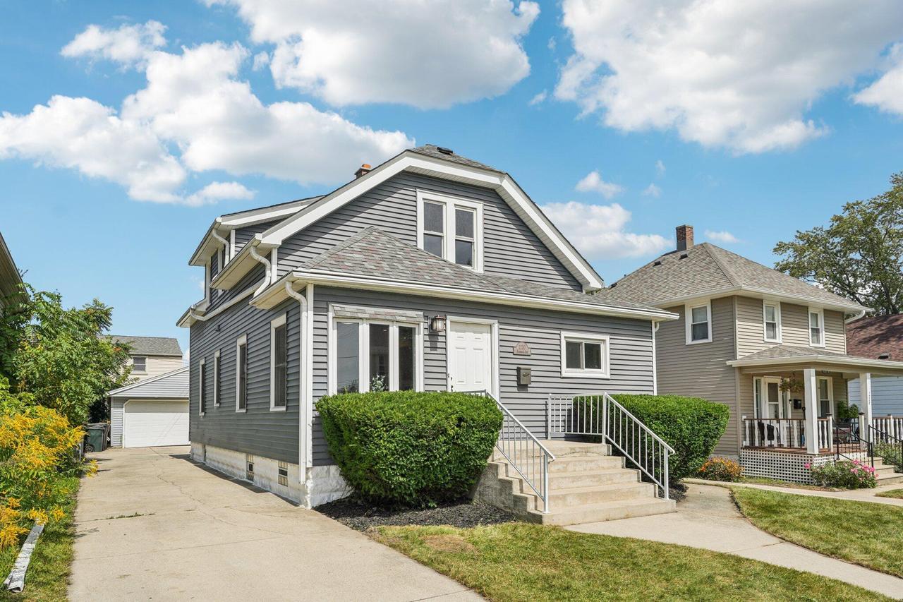 1230 Marshall Ave, South Milwaukee, WI 53172
