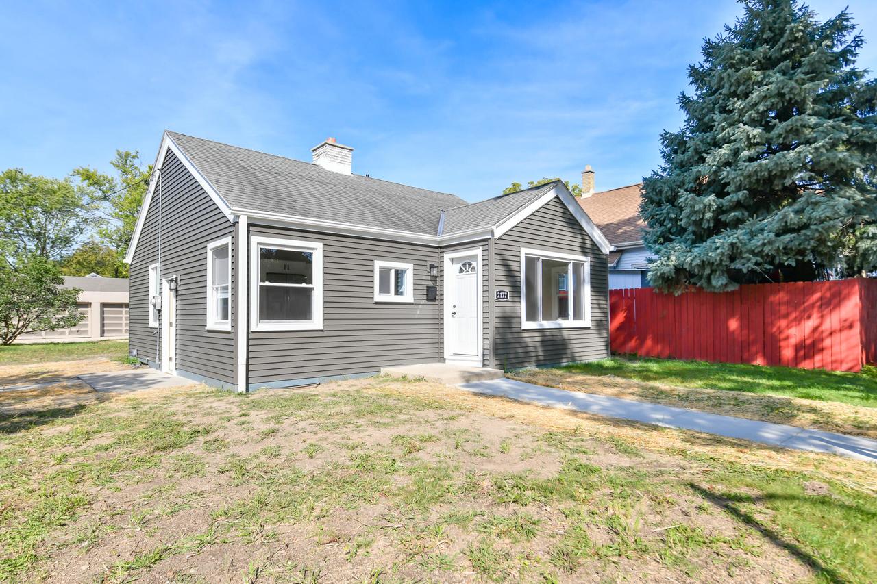 2177 S 64th St, West Allis, WI 53219