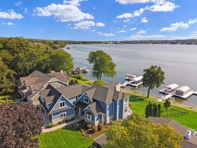 837 Bayview Dr, Lake Geneva, WI 53147