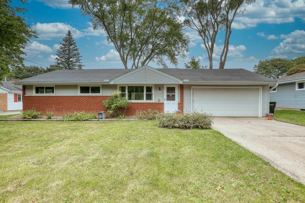 5734 W Range Ave, Brown Deer, WI 53223
