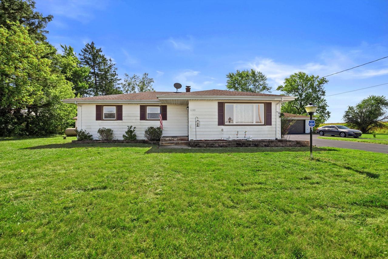 11905 Golf Rd, Caledonia, WI 53126