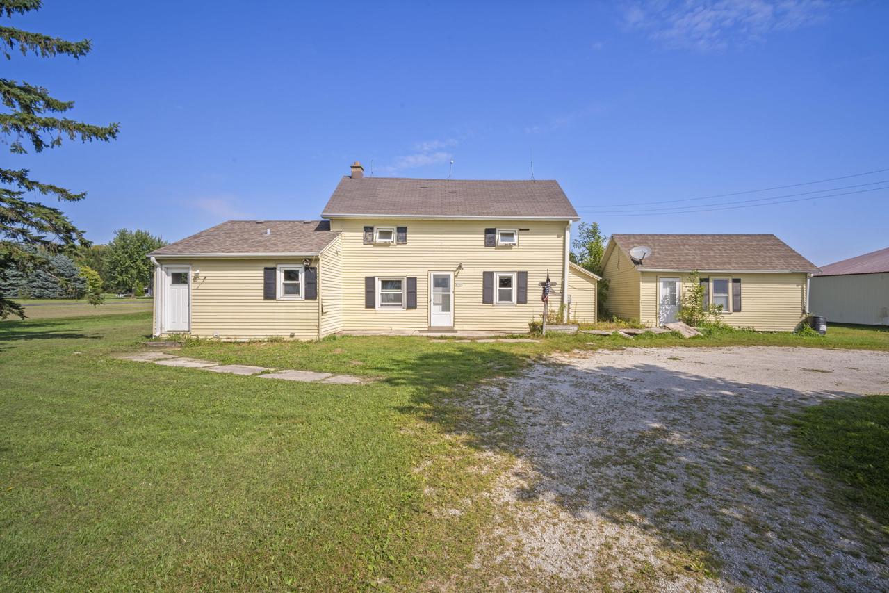 4560 Elmwood Rd, Richfield, WI 53033