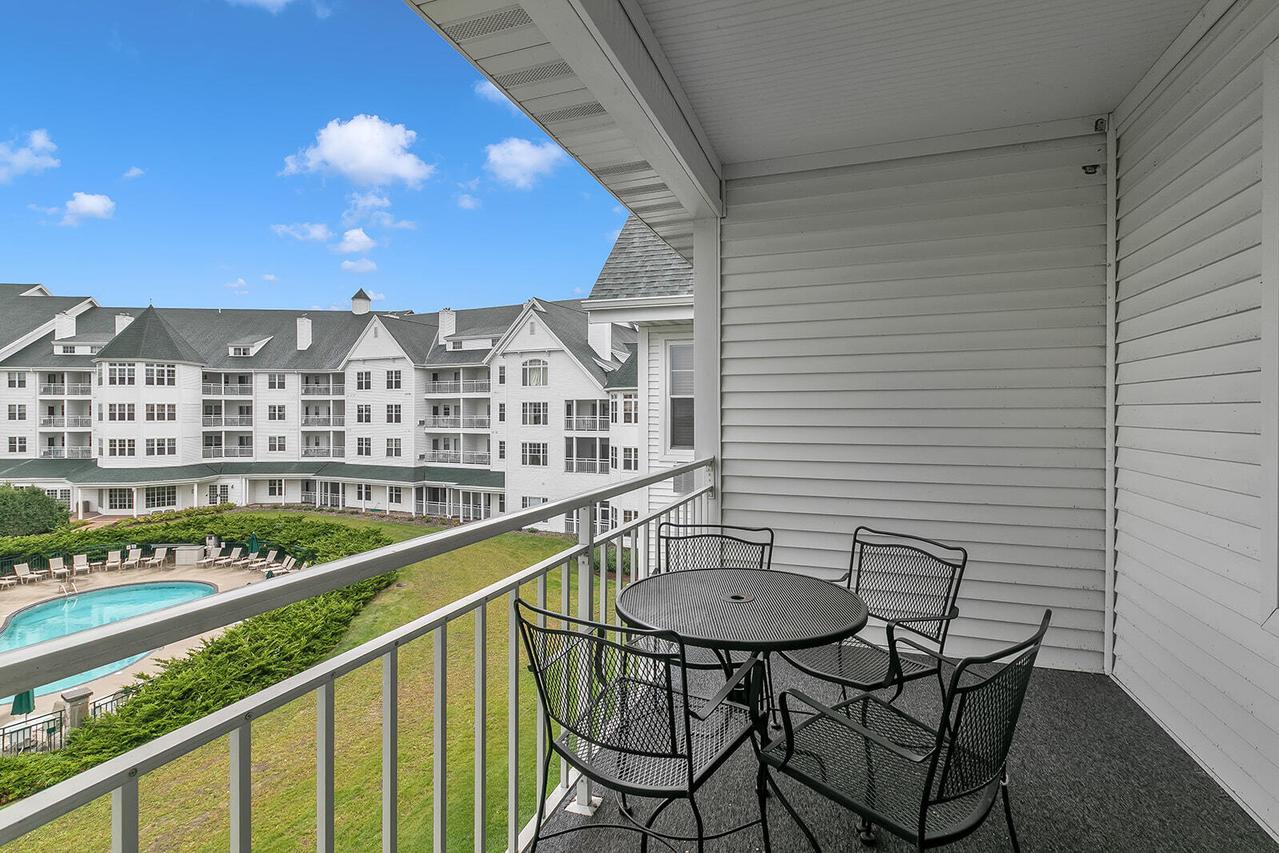 101 Osthoff Ave #386, Elkhart Lake, WI 53020