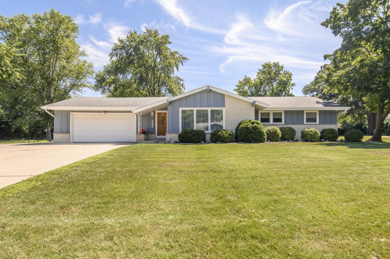 4200 Verna Dr, Brookfield, WI 53045