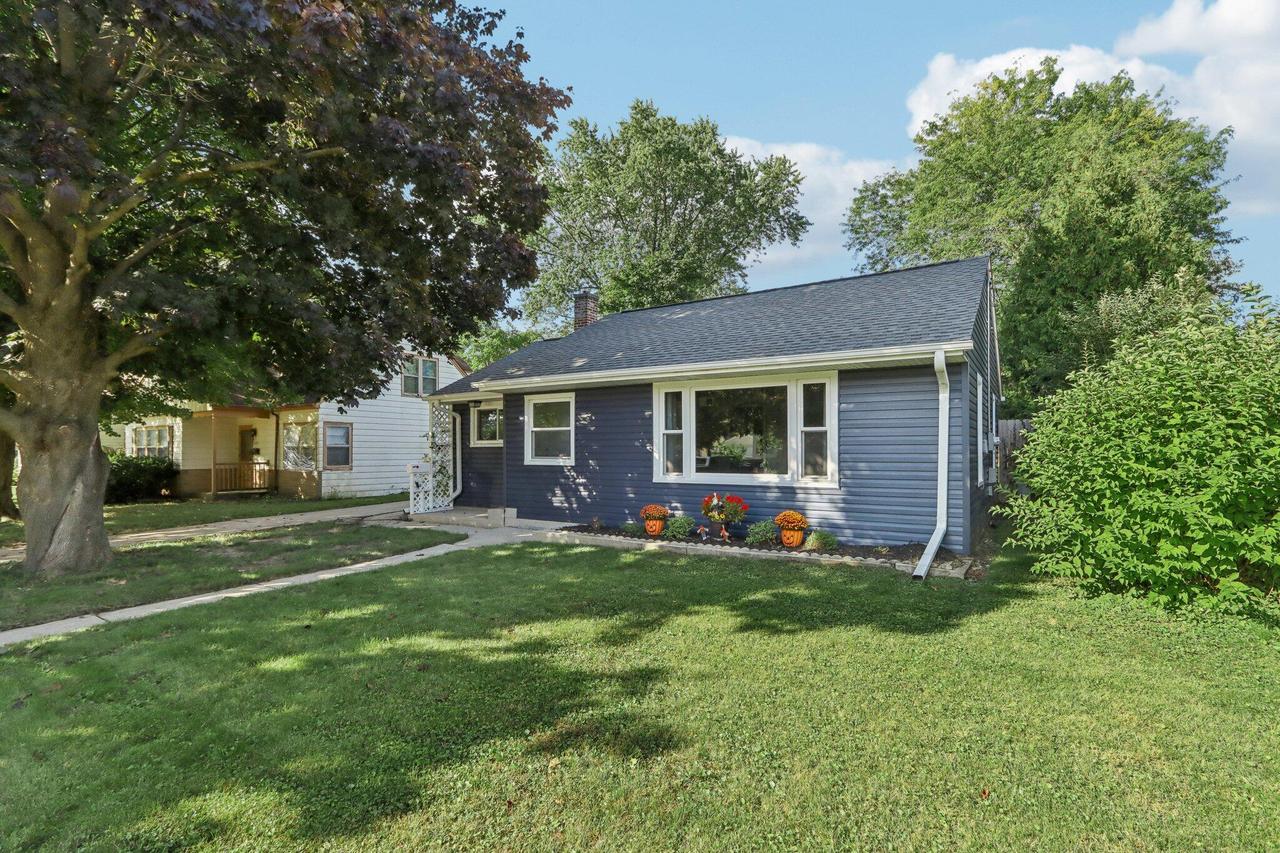 1009 7th Ave, Grafton, WI 53024