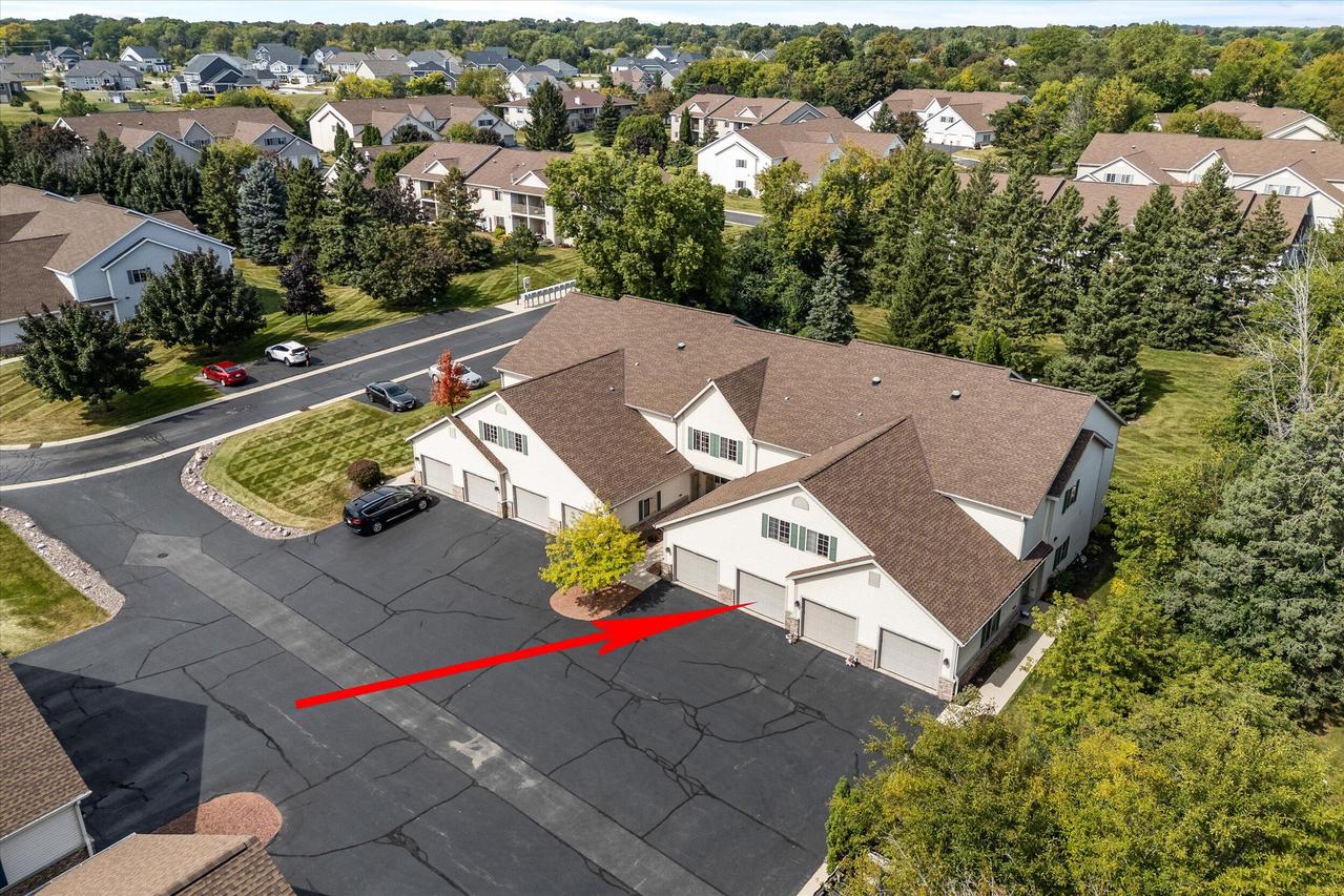 2112 Pine Ridge #F, Grafton, WI 53024