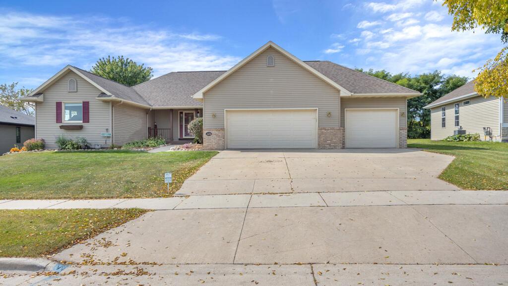 1138 Prairie Rd, Plymouth, WI 53073