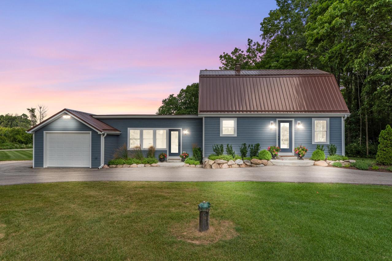 N96W20978 County Line Rd, Germantown, WI 53017