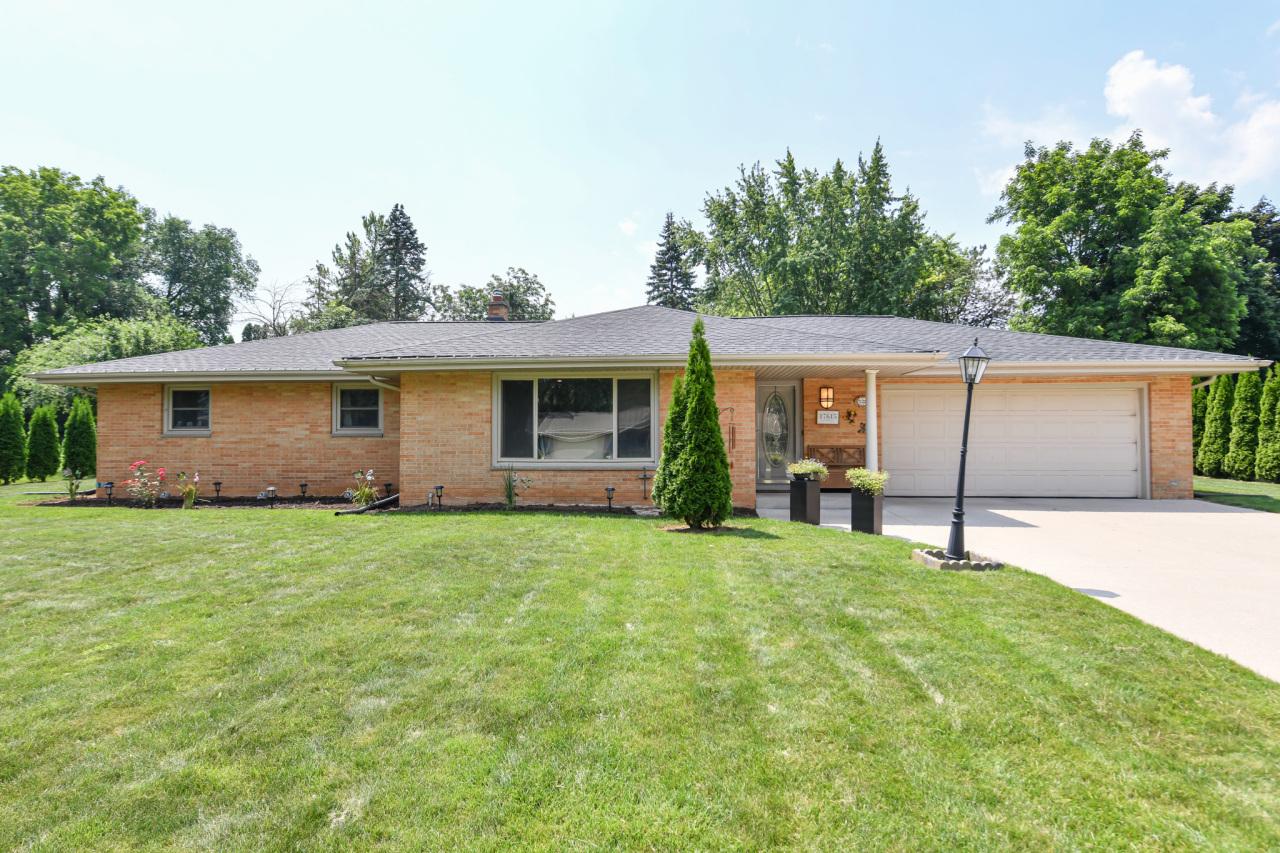 17615 Continental Dr, Brookfield, WI 53045