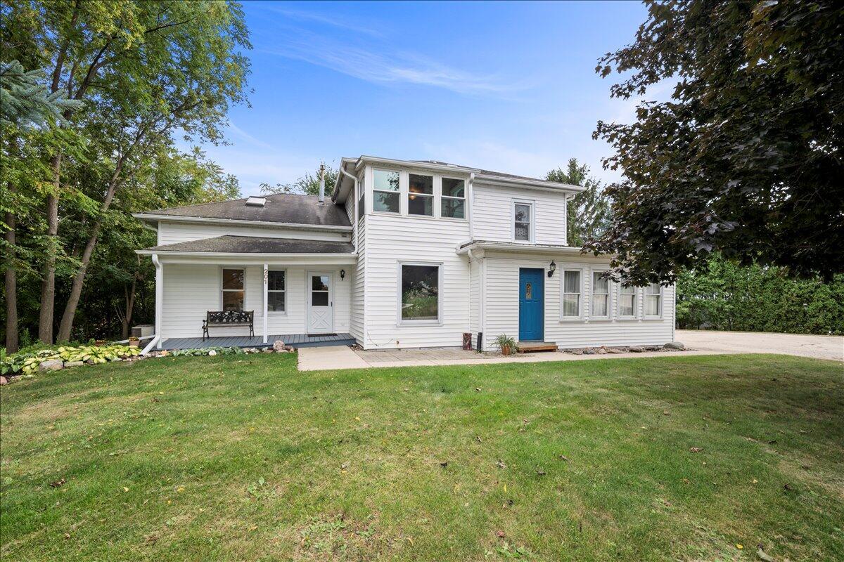 201 Francis Ave, Cascade, WI 53011