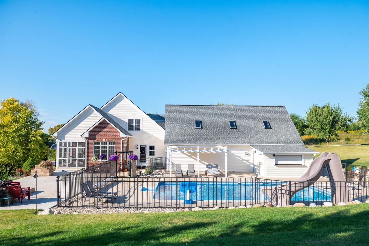 N42W33349 Glen View, Nashotah, WI 53058